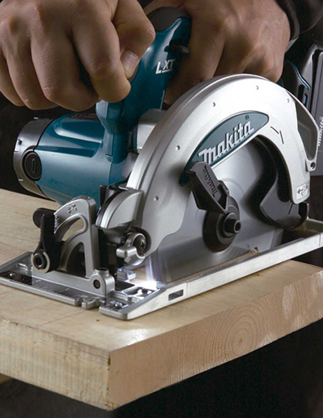 Kit Makita Hammer DHR171 + Impact driver DTD152 + Circular saw DSS610 + 2bat + charger + bag DLX3171BL2