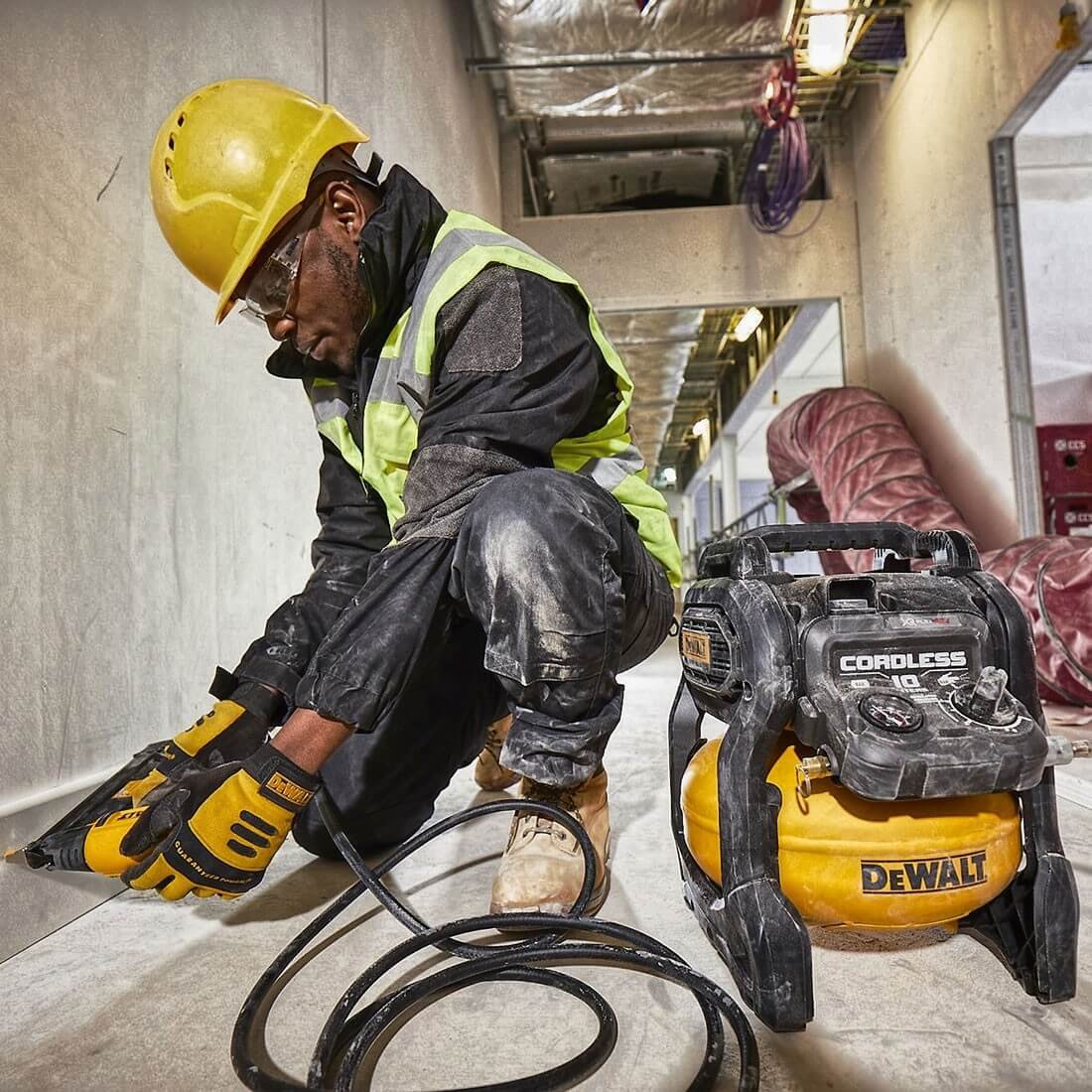 Compresor de aire Dewalt XR Flexvolt 54V 9,5L 0,4HP DCC1054T2