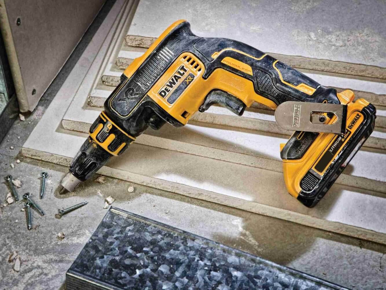 Dewalt DCF620D2 plasterboard screwdriver - 18v. 2 2.0 Ah batteries with case