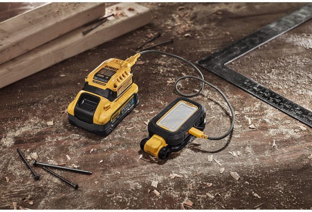 Luz de trabajo USB-C Dewalt DCL182
