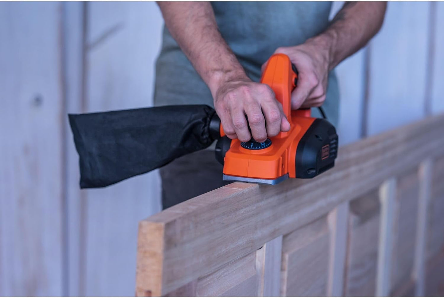 Black+Decker BEW712-QS 710W Electric Planer