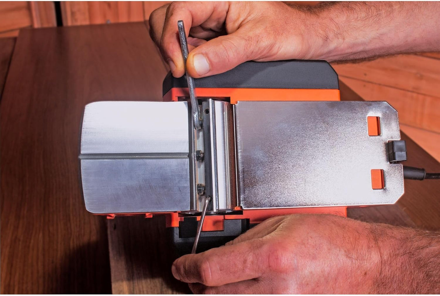 Black+Decker BEW712-QS 710W Electric Planer