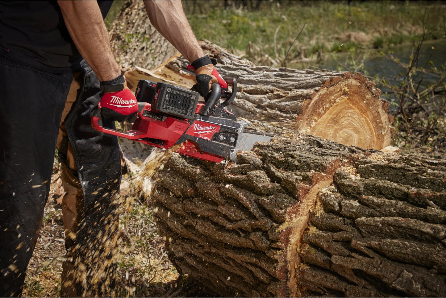 Milwaukee M18F2CHS50-802 50cm Dual Battery Chainsaw