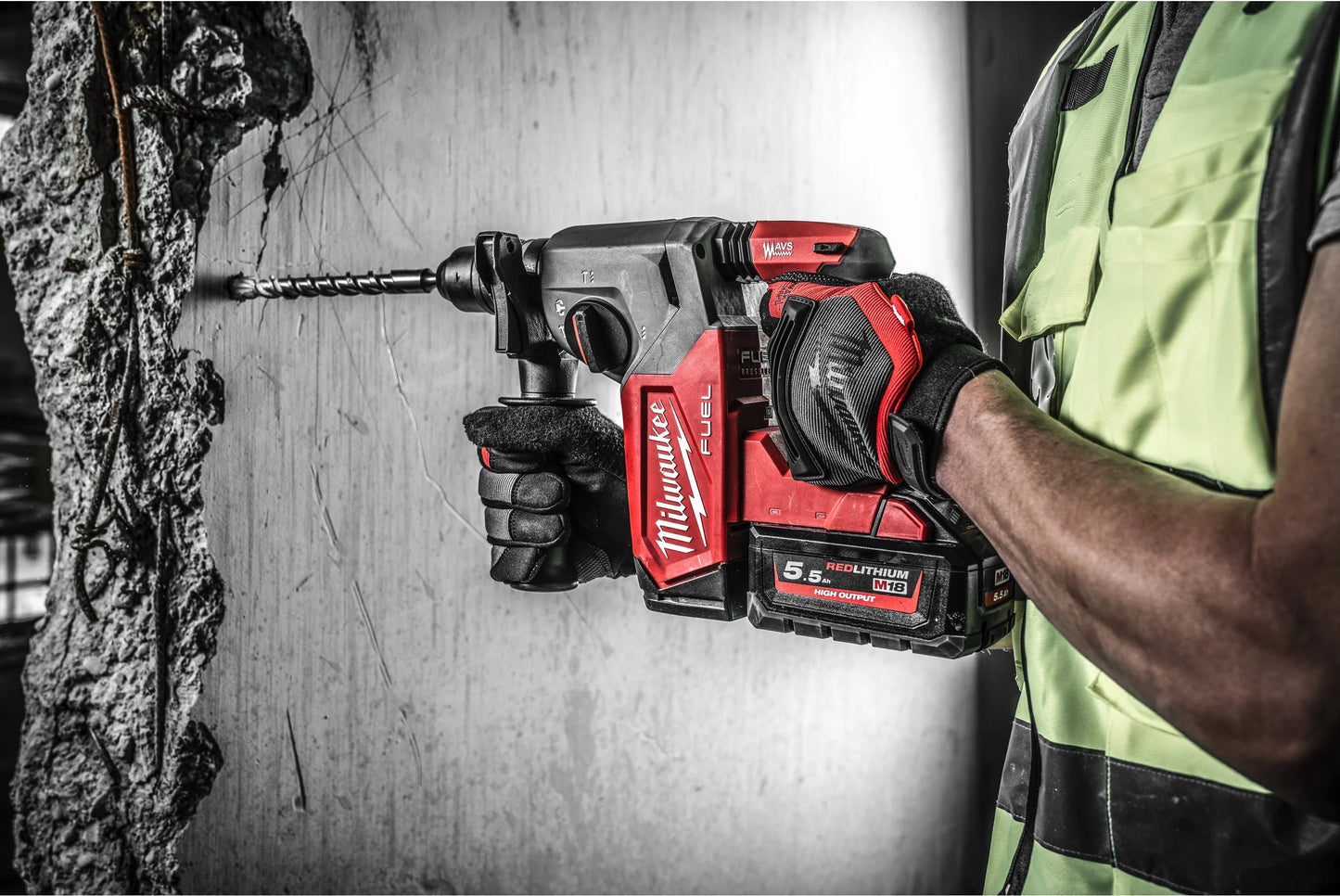 Milwaukee M18 FHX-5552X 26mm SDS-Plus Hammer Drill with Fixtec 2.5J + 2 5.5Ah batteries + Charger + Case