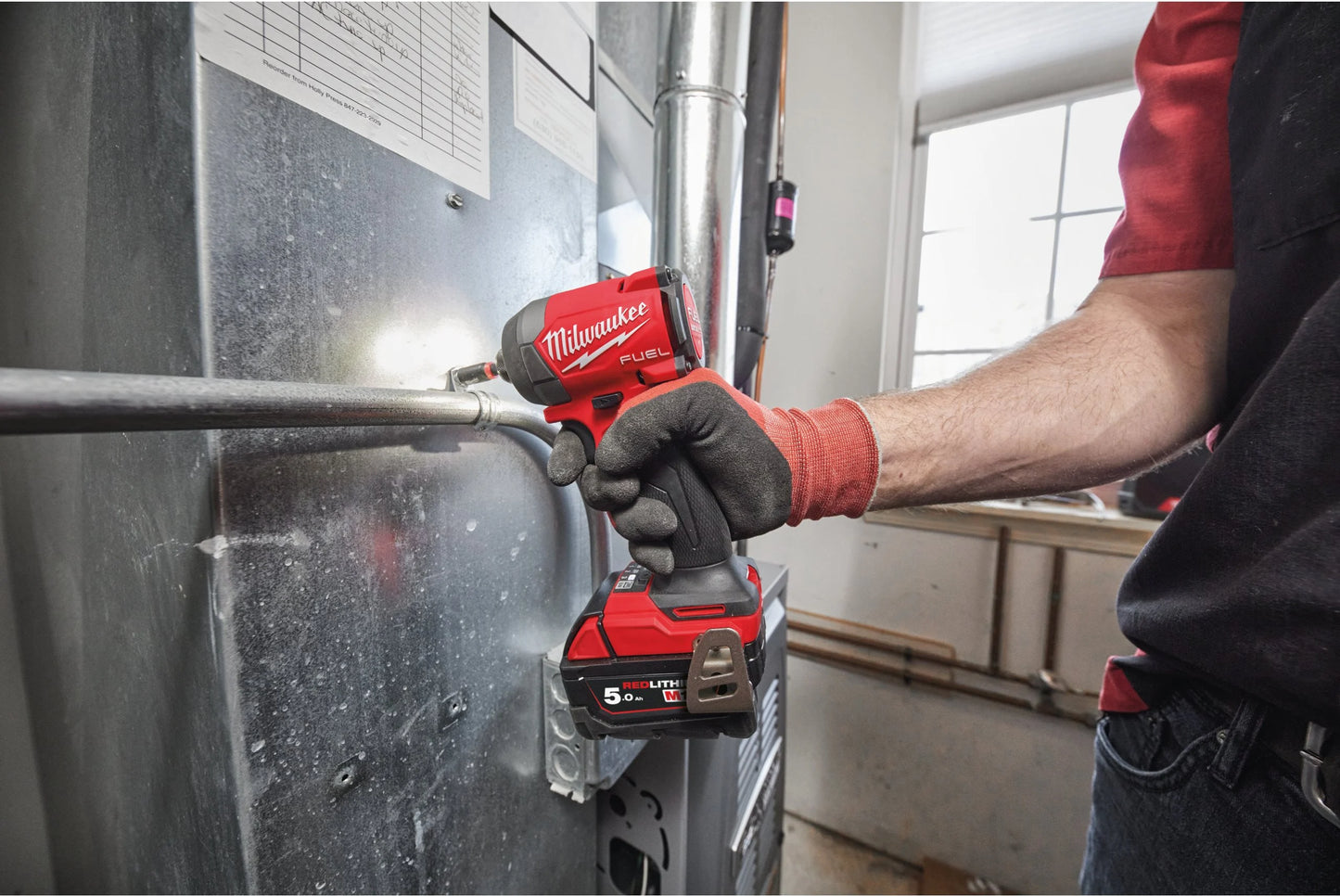 Atornillador de impacto M18 Fuel ¼″ hex + 2 bat 5Ah + cargador + maletín Milwaukee M18 FID3-502X