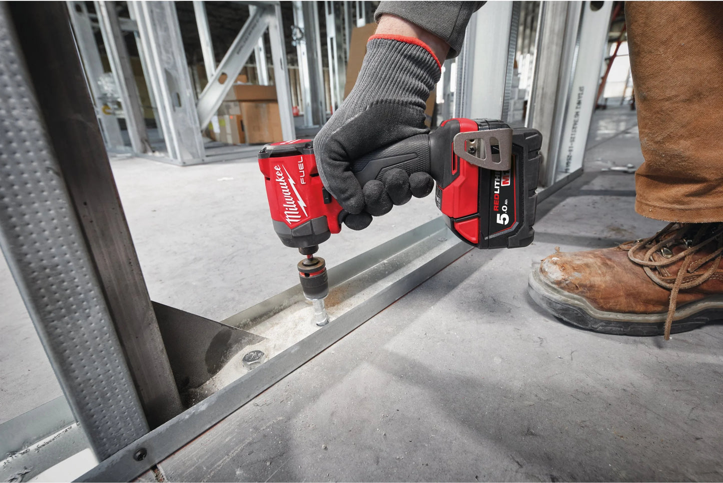 Atornillador de impacto M18 Fuel ¼″ hex + 2 bat 5Ah + cargador + maletín Milwaukee M18 FID3-502X