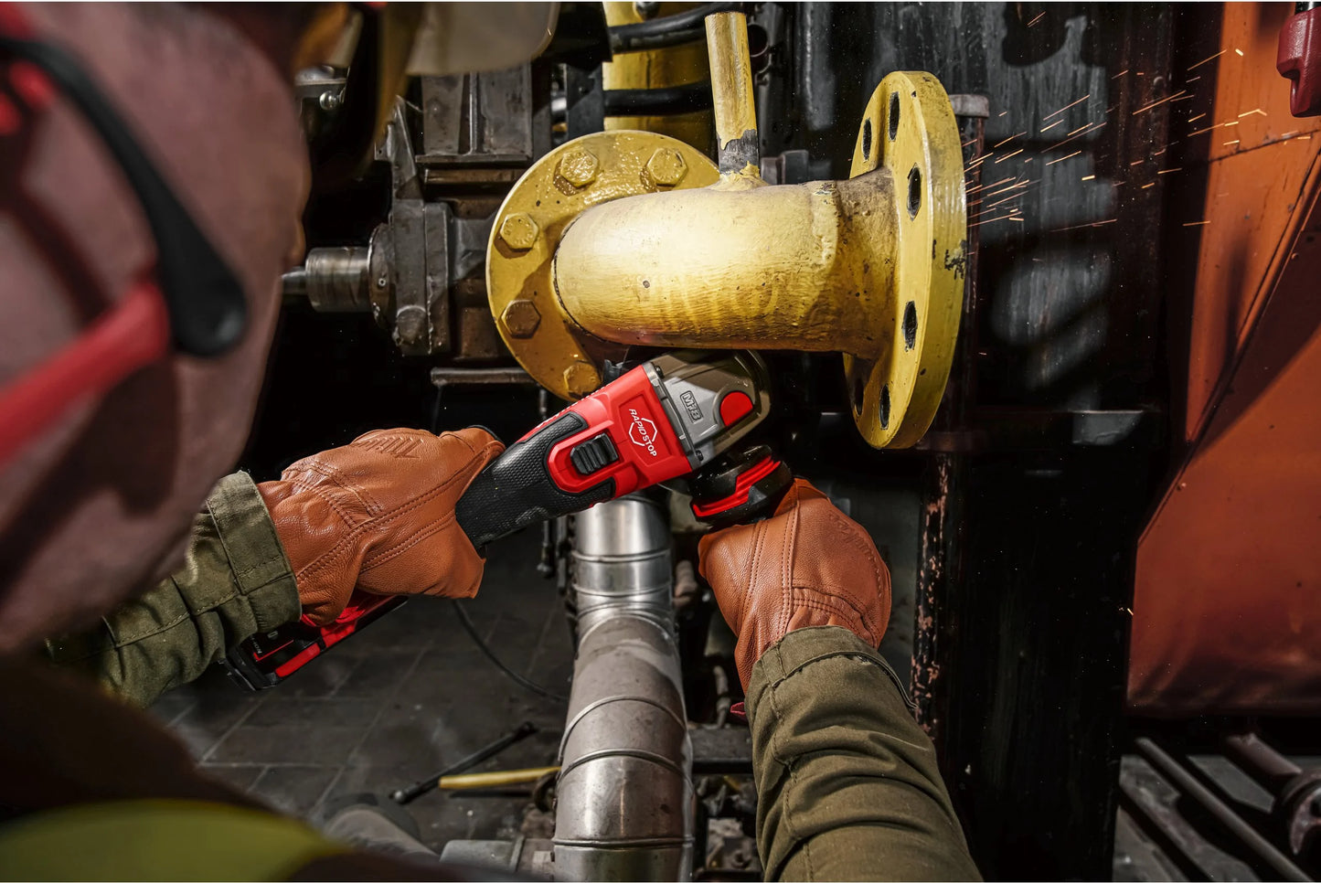 M18 125 mm angle grinder with brake and paddle switch + 2 × 5 Ah batteries + charger + Milwaukee case, M18 FSAG125XB-502X