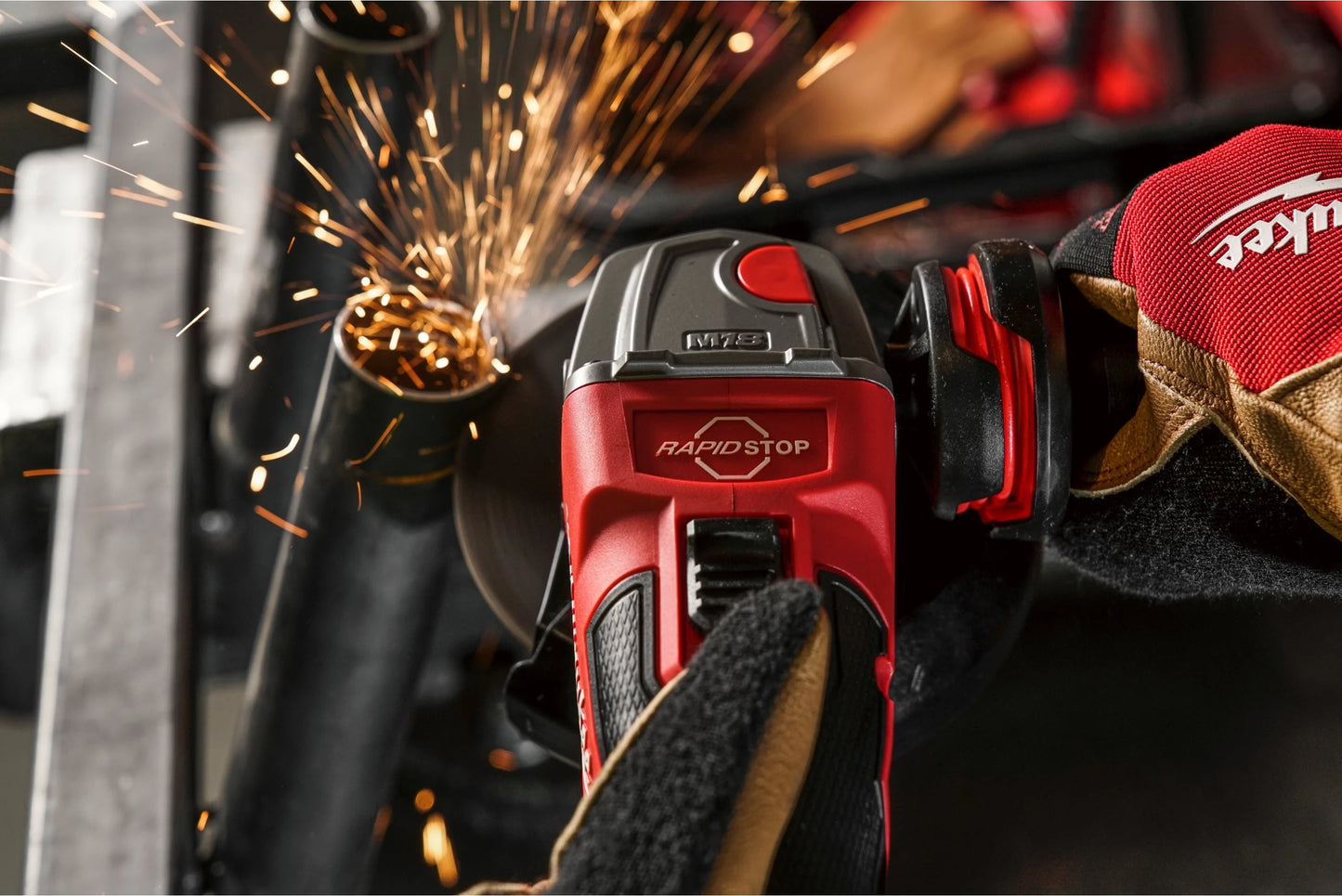 M18 125 mm angle grinder with brake and paddle switch + 2 × 5 Ah batteries + charger + Milwaukee case, M18 FSAG125XB-502X
