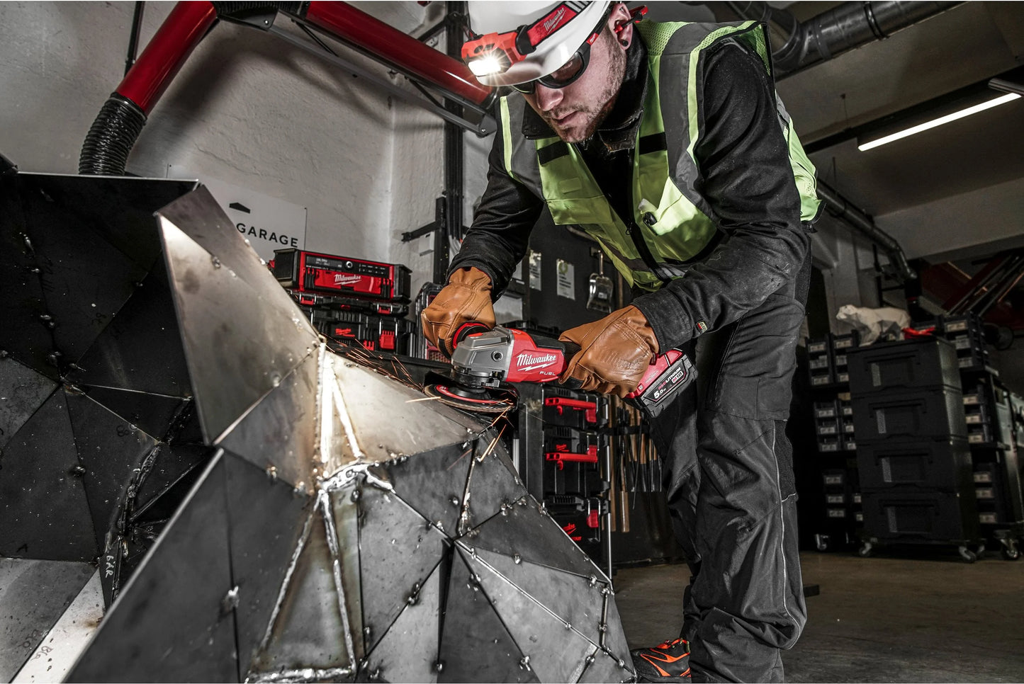 Milwaukee M18 ONEFSAG125XPDB-0X M18 125mm Fuel ONE-KEY Angle Grinder with Case