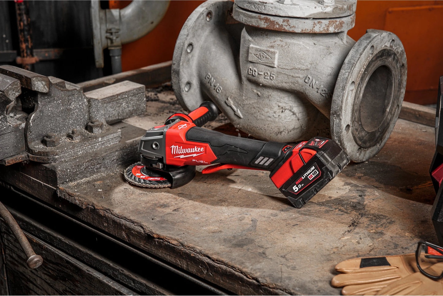 Milwaukee M18 ONEFSAG125XPDB-0X M18 125mm Fuel ONE-KEY Angle Grinder with Case